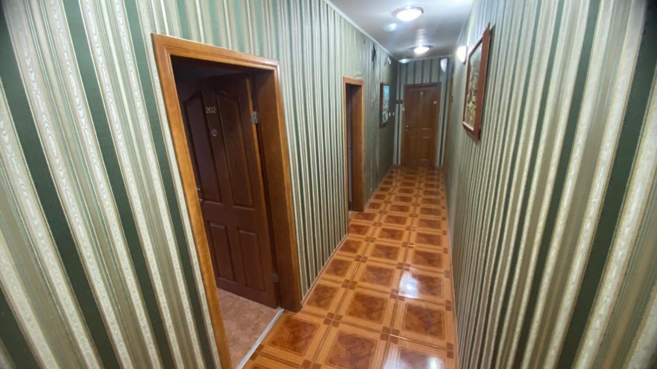 Хотел Галина Палас Srem 外观 照片